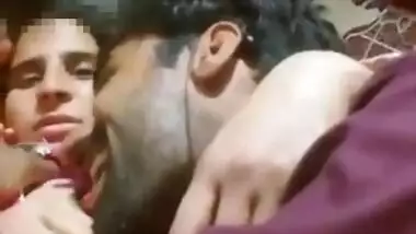 Punjabi Chuchi sucking MMS video