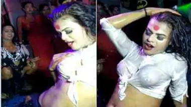 Sex Videos Night Club Dance Bar indian porn movies at Newindiantube.mobi