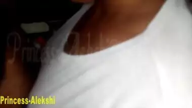 Desi bhabi sucking cock nicely