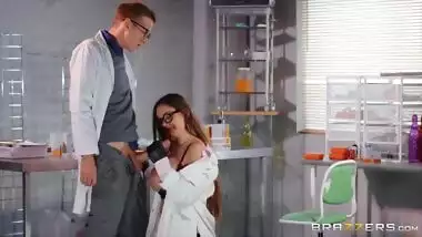 Science geek Cathy Heaven sucks colleague's big XXX sausage in lab