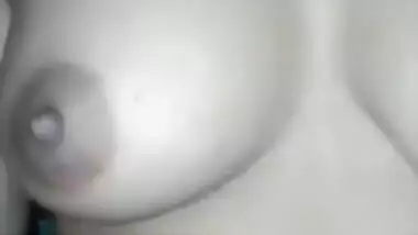Desi Cute Babe boob show