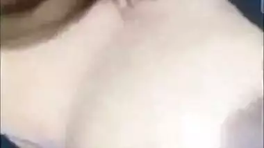 Horny Desi Girl Shows Boobs