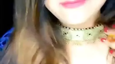 Mahi Queen Cleavage Show