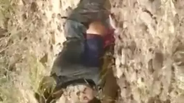 Village Desi XXX girl gets fucked in open by local guy MMS