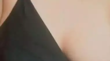 Fresh Indian maal naked boobs show hot selfie