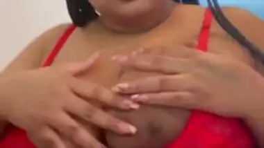 ✨Showing off while I’m working is definitely a new turn on. Watch me play with my tits!✨