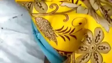 Randi with client outdoor with clear hindi talking