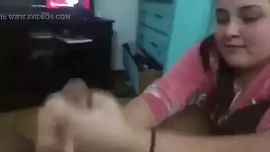 College gal giving cook jerking to lecturer video