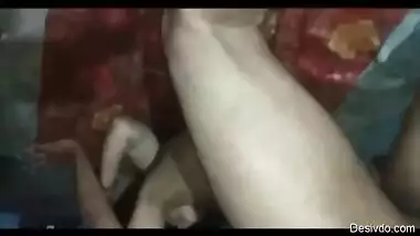 Desi village bhabi moli tight pussy fucking