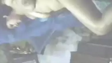 Odisha aunty opening her blouse and her naughty...