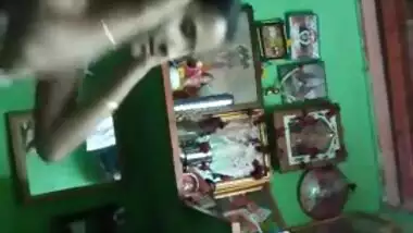 Desi bhabhi dress change