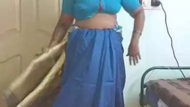 Aunty Saree Change And Room - Saree Change Video Call indian porn movies at Newindiantube.mobi