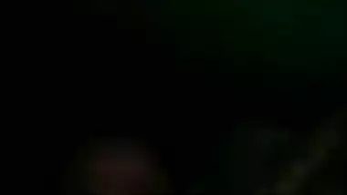 Cheater milf talking on phone while lover fingering in her pussy