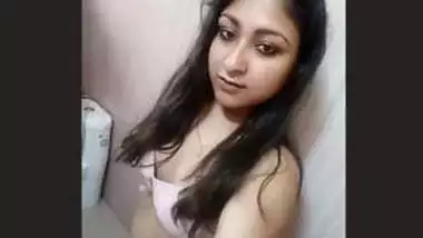 Malleswari Heroine Bathroom Lo Sex indian porn movies at Newindiantube.mobi