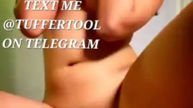 DESI GIRL STRIPPING NAKED