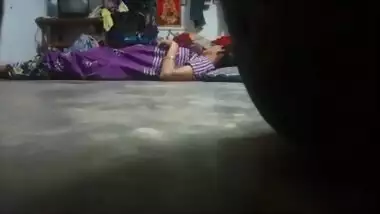 Village bhabhi fucking on floor