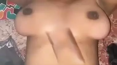 Mallu takes her lover’s cum on her body in Kerala porn