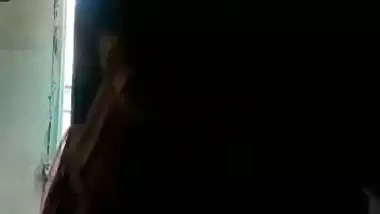 Bangladeshi big boobs mom bathing viral nude video