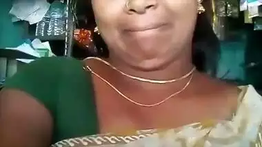 Tamil Bhabhi Shows her Boobs