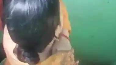 Desi wife’s nude bathing and his devar recording secretly