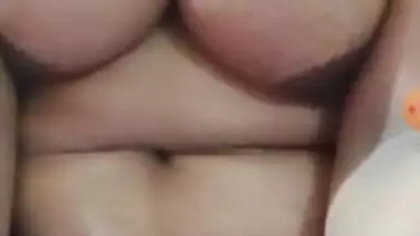 Today Exclusive -horny Girl Shows Her Boobs And Pussy