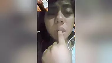 Indian Girl Show Boobs Her Bf In Mobile Video Chat In Night indian ...