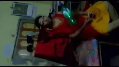 Sexy Indian XXX sex video of college girl Isha playing truth or dare!