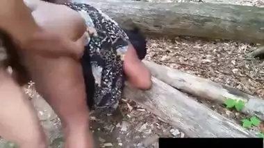 Big Booty Tamil Aunty Enjoys Quick Outdoor Sex