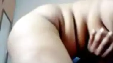 Tamil GF showing her body