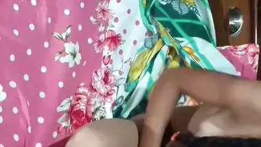 Fucking horny desi wife homemade blowjob and doggy sex