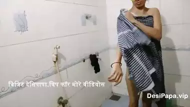 Delhi NCR Naughty Jija Sali Bathroom Sex MMS !