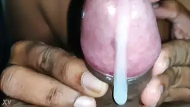 wife sucking hubby cock