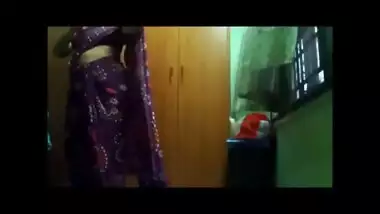 telugu desi mature aunty dressing after shower