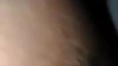 Desi housewife bares nipple but mustachioed guy licks it in XXX video