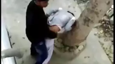 Desi mms XXX scandal, college girl fucking in the backyard of the school