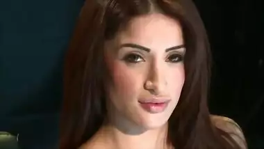 british babe preeti smoking masturbating