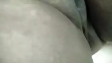 Nude Desi BBW demonstrates bald XXX cunny that is perfect for sex