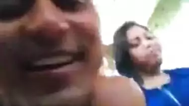 College girl selfie MMS movie with her lover goes online