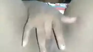 Bald Desi pussy fingering show on a cam video call