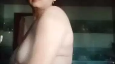 Mature Village Aunty Striptease Topless Viral MMS