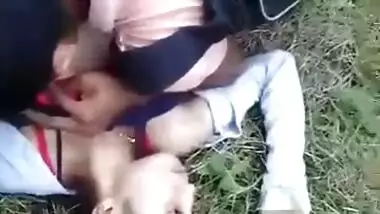 Desi College Couple Caught Outdoor