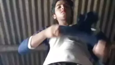 MMS solo show of the Desi girl who tempts her XXX fans via camera