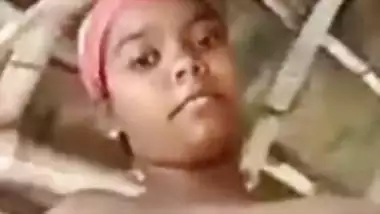 Dehati desi boudi from Bangladesh exposing natural nude figure