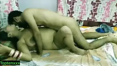 Desi Horny xxx bhabhi suddenly caught my penis!!! Jobordosti sex!! clear hindi audio