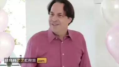 Brazzers - Kendall Kayden & Keiran Lee Are Bored At The Party So They Decide To Fuck & Have Fun