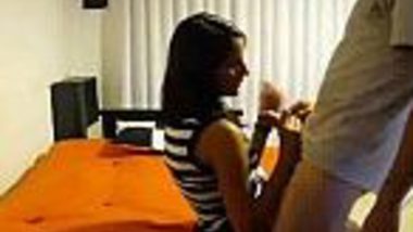 Neighbor sexy desi girl hidden cam chut chudai MMS leak scandal